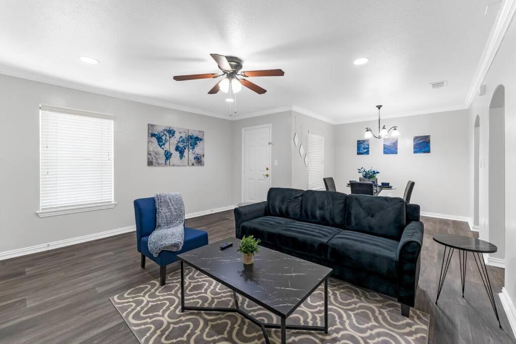 Family Friendly 2Bdrm-Walk To At&T/Cowboys Stadium Arlington Dış mekan fotoğraf