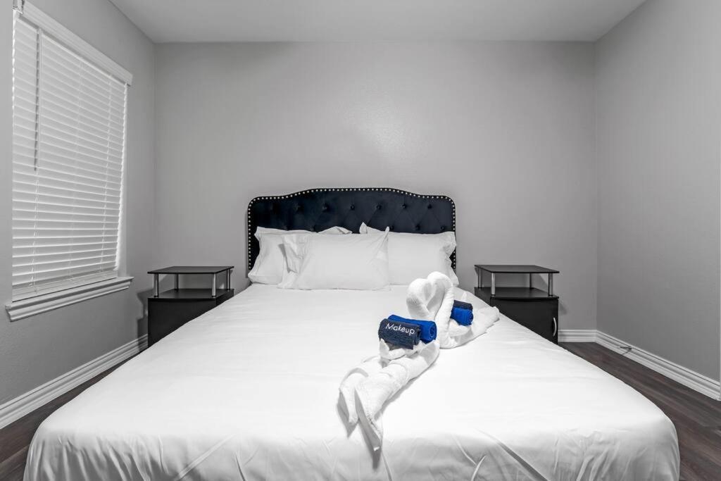 Family Friendly 2Bdrm-Walk To At&T/Cowboys Stadium Arlington Dış mekan fotoğraf